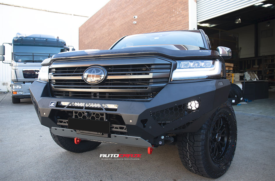 TOYOTA LANDCRUISER 300 SERIES NOMAD N133 SATIN BLACK