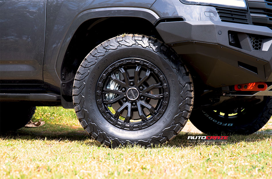Toyota Landcruiser 300 Series Nomad N133 Satin Black