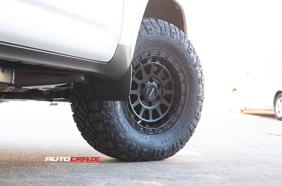 TOYOTA LANDCRUISER 300 SERIES ROH ASSAULT MATT BLACK