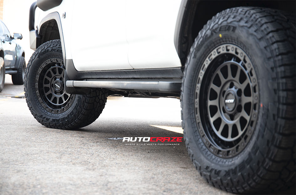 TOYOTA LANDCRUISER 300 SERIES ROH ASSAULT MATT BLACK