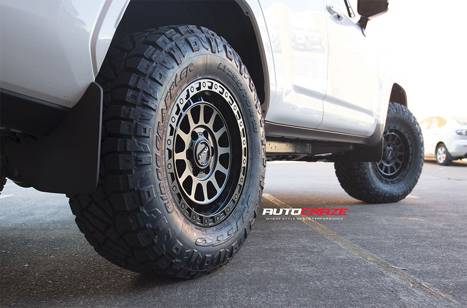 TOYOTA LANDCRUISER 300 SERIES ROH ASSAULT MATT BLACK
