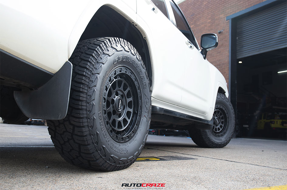 TOYOTA LANDCRUISER 300 SERIES ROH ASSAULT MATT BLACK