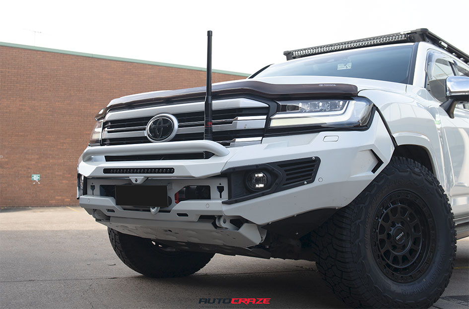 TOYOTA LANDCRUISER 300 SERIES ROH ASSAULT MATT BLACK