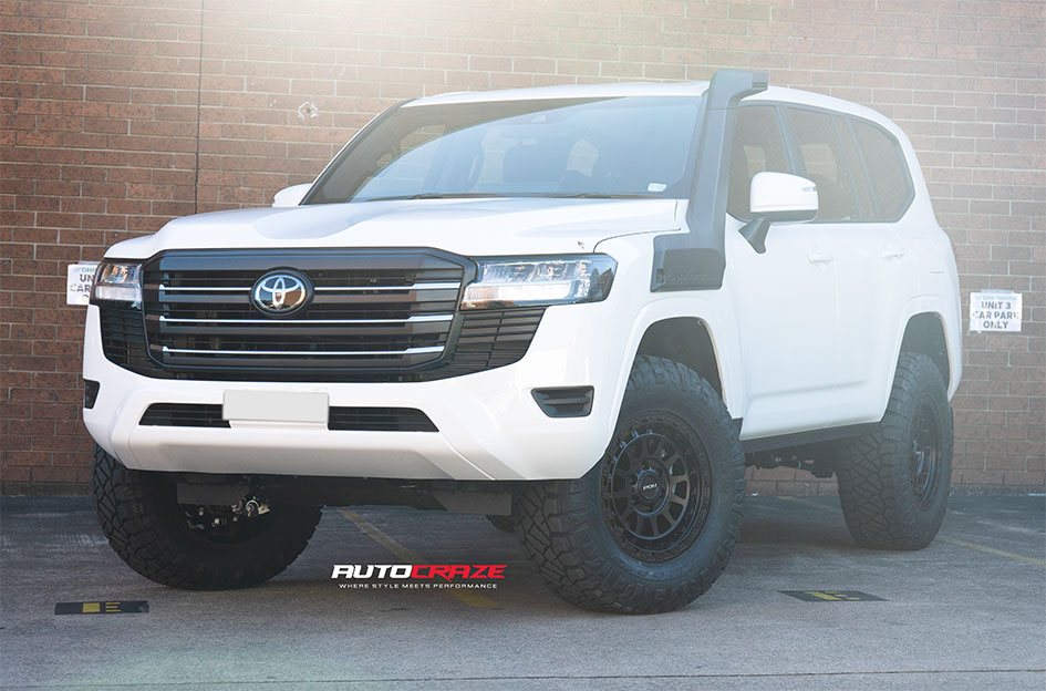 TOYOTA LANDCRUISER 300 SERIES ROH ASSAULT MATT BLACK