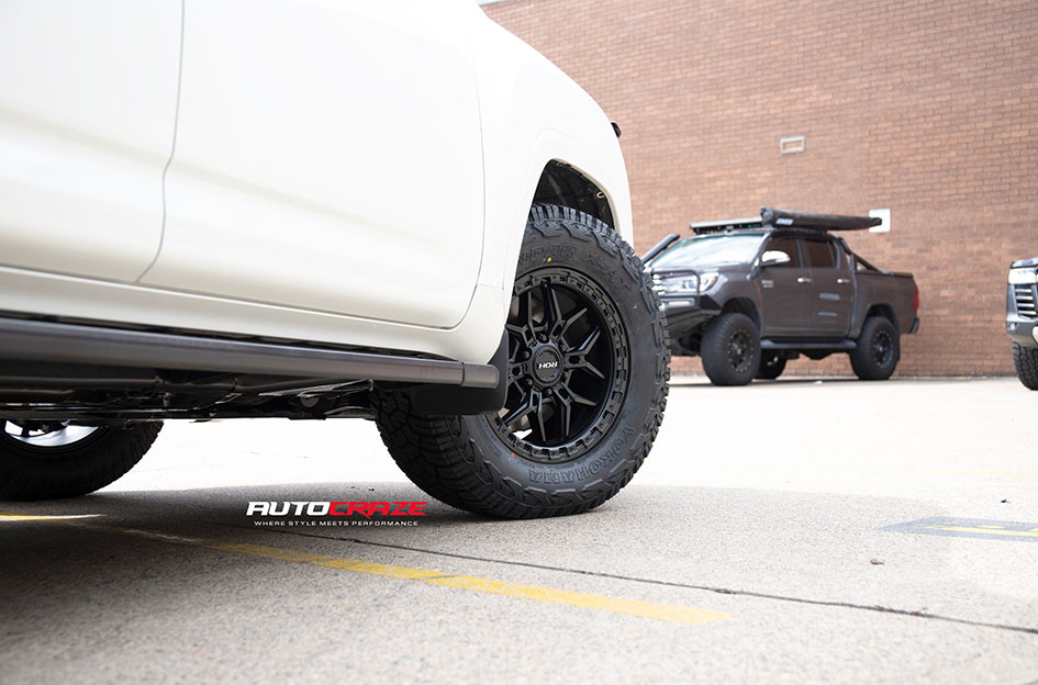 TOYOTA LANDCRUISER 300 SERIES ROH AXE MATT BLACK
