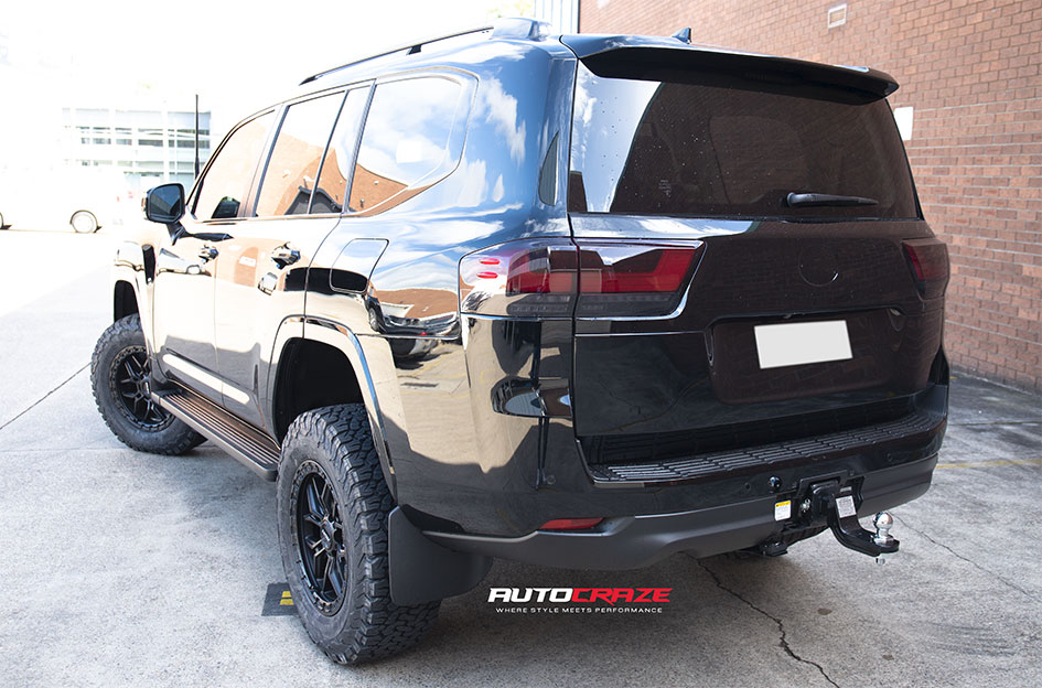 TOYOTA LANDCRUISER 300 SERIES ROH AXE MATT BLACK