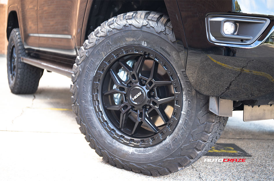 TOYOTA LANDCRUISER 300 SERIES ROH AXE MATT BLACK