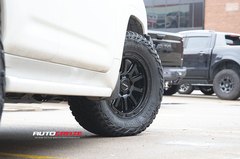 TOYOTA LANDCRUISER 300 SERIES ROH ONYX MATTE BLACK