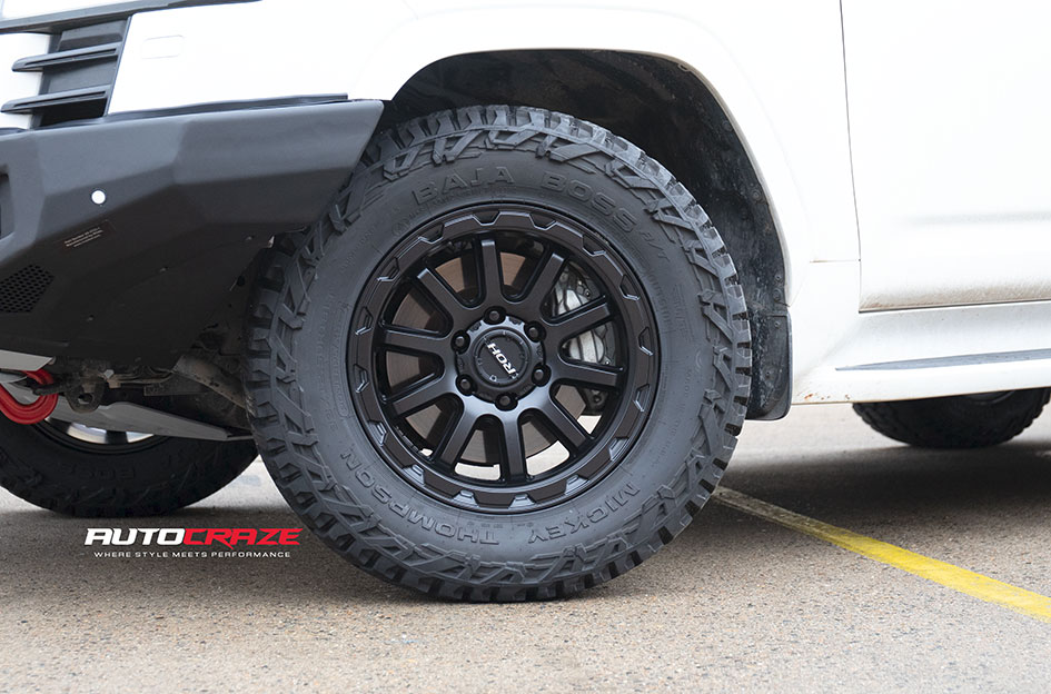 TOYOTA LANDCRUISER 300 SERIES ROH ONYX MATTE BLACK