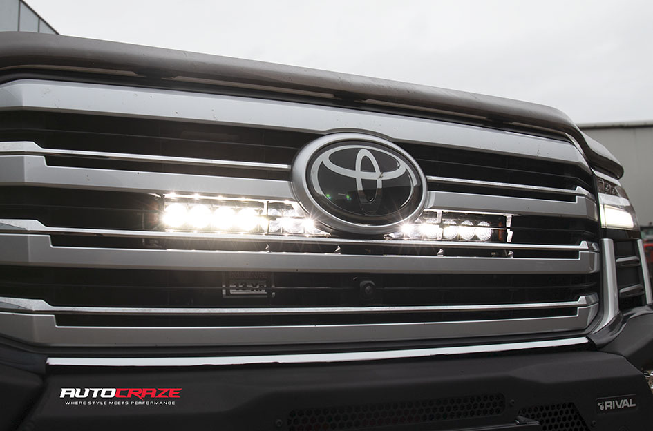 TOYOTA LANDCRUISER 300 SERIES ROH ONYX MATTE BLACK