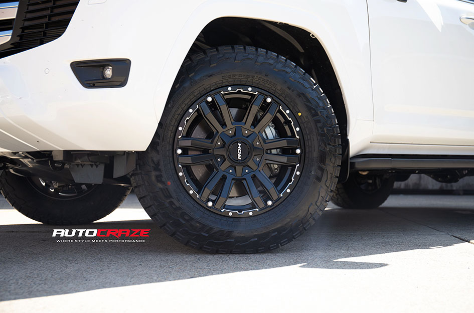 TOYOTA LANDCRUISER 300 SERIES ROH VAPOUR MATT BLACK / SILVER BOLTS