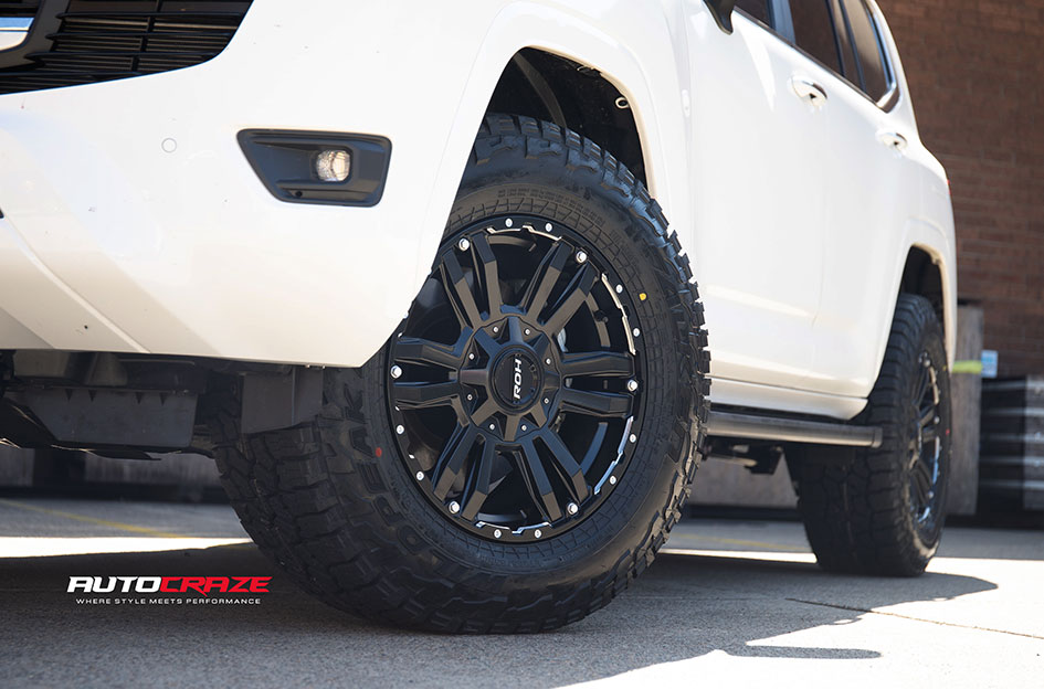 TOYOTA LANDCRUISER 300 SERIES ROH VAPOUR MATT BLACK / SILVER BOLTS