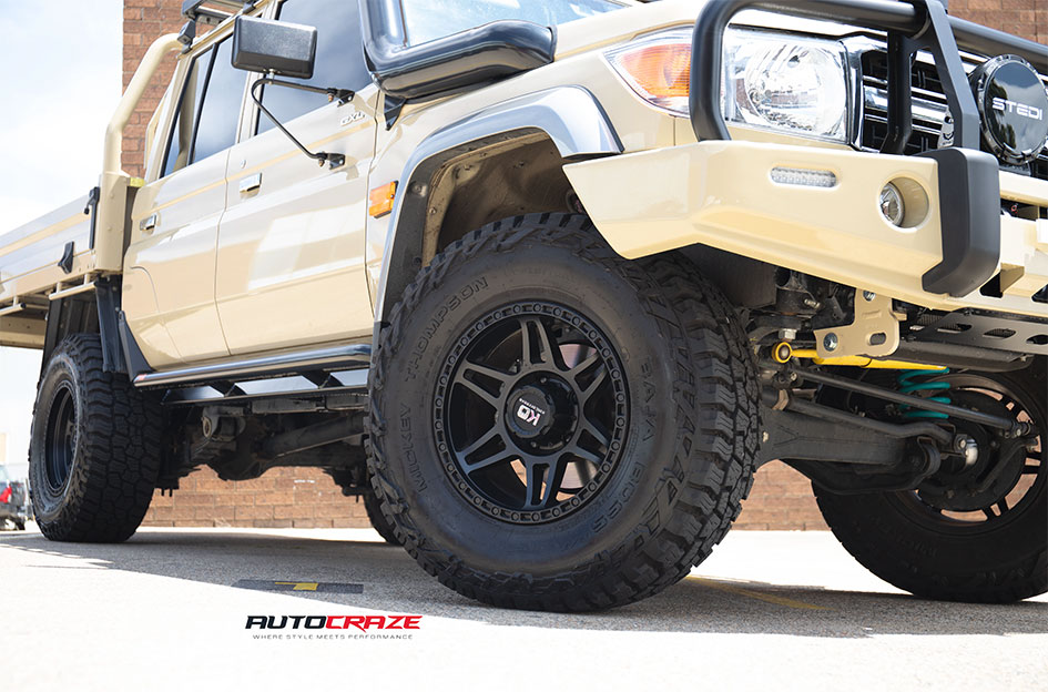 TOYOTA LANDCRUISER 70 SERIES KING KONG SATIN BLACK