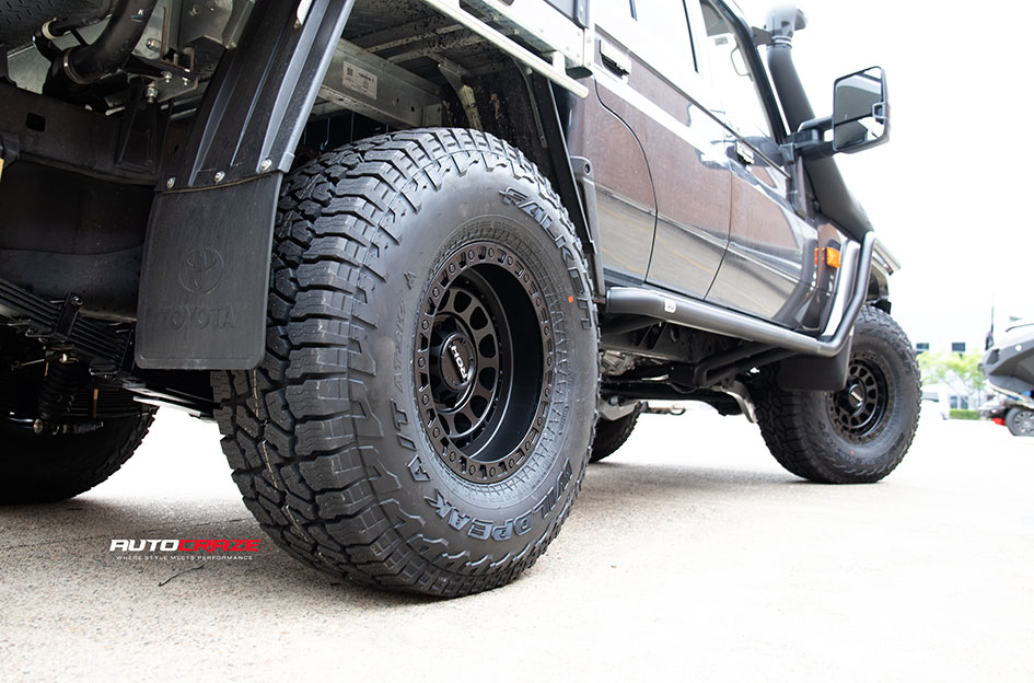 TOYOTA LANDCRUISER 70 SERIES ROH ASSAULT MATT BLACK