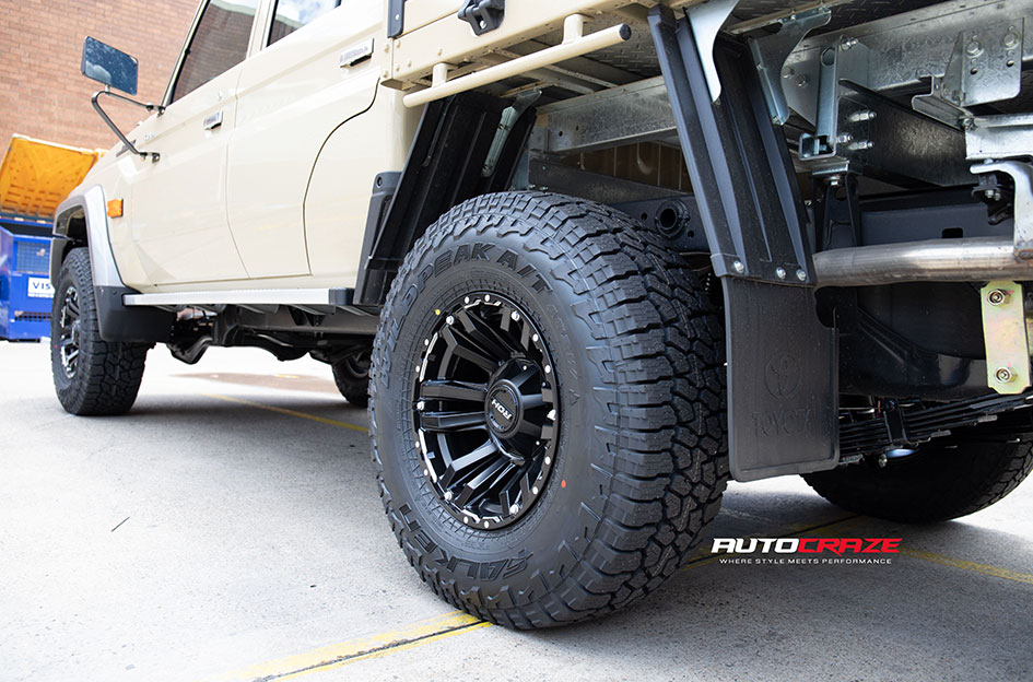 TOYOTA LANDCRUISER 70 SERIES ROH VAPOUR MATT BLACK / SILVER BOLTS