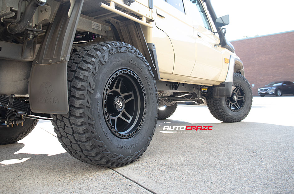 TOYOTA LANDCRUISER 79 SERIES KING KONG SATIN BLACK