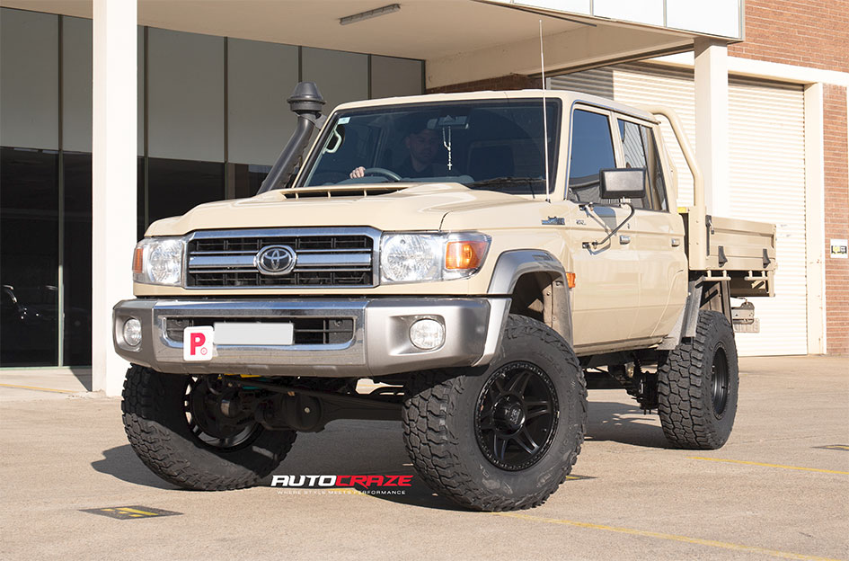 TOYOTA LANDCRUISER 79 SERIES KING KONG SATIN BLACK