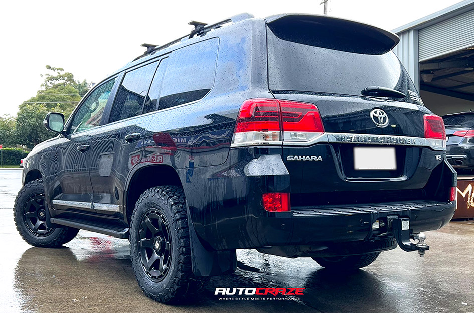 TOYOTA LANDCRUISER DIESEL MICHIGAN BLACK MATT