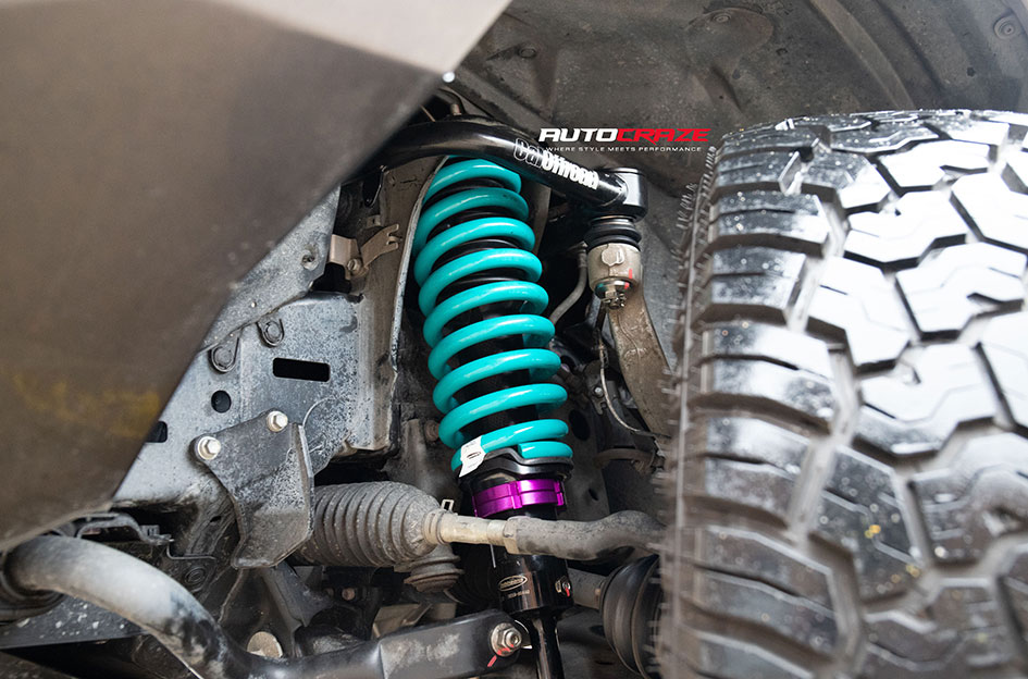 TOYOTA LANDCRUISER 300 SERIES FUEL REBEL 6 BRONZE W/ BLACK LIP