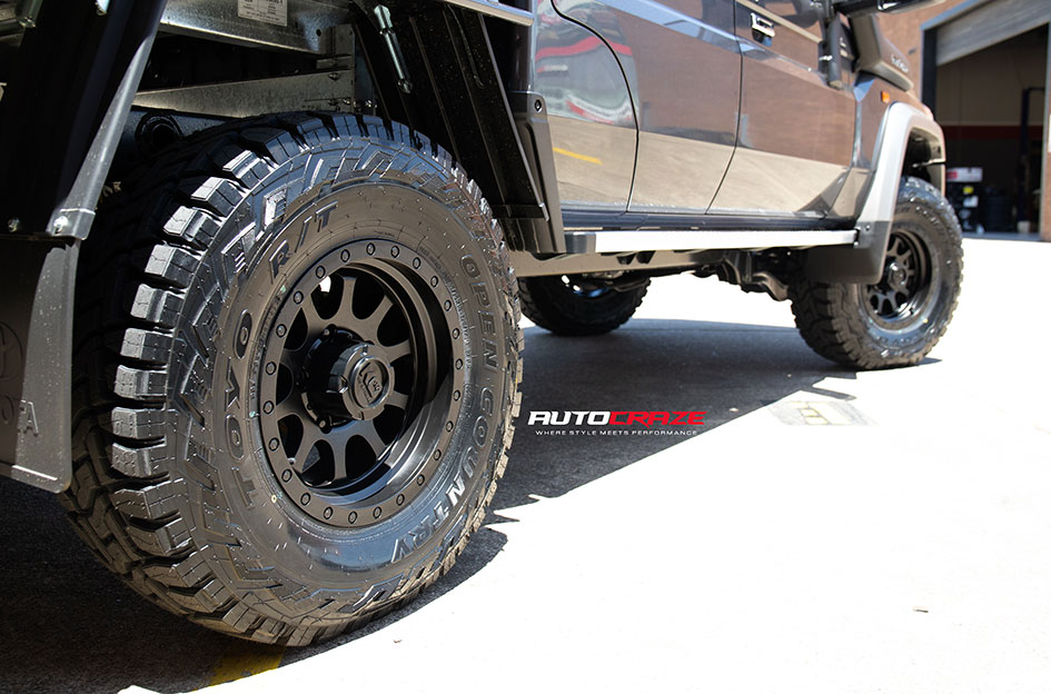 TOYOTA LANDCRUISER 70 SERIES KING HURRICANE SATIN BLACK 
