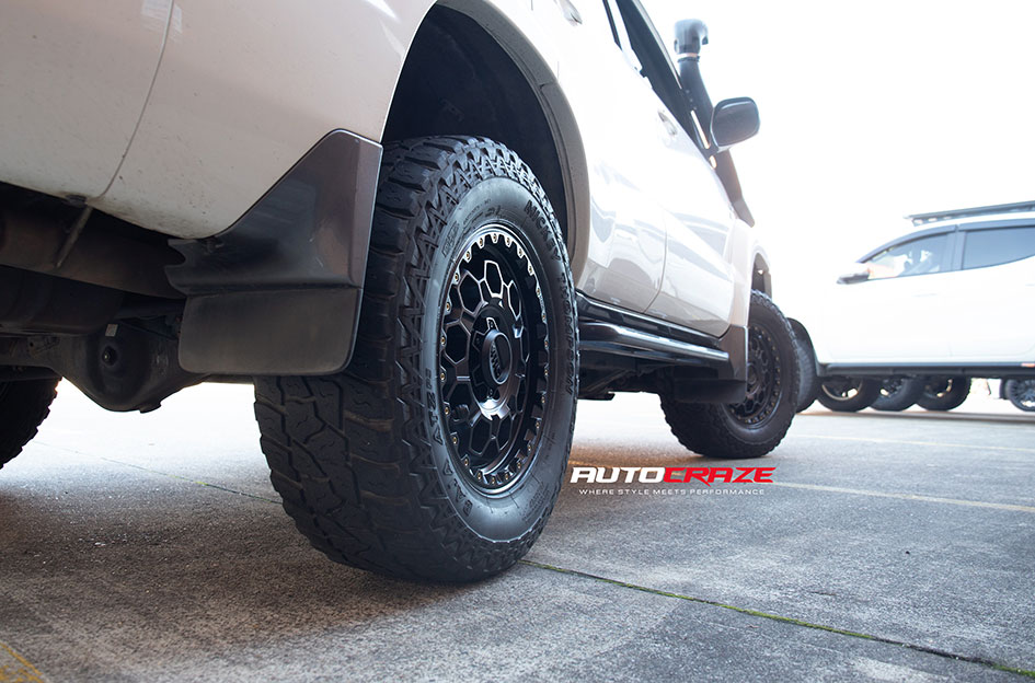 TOYOTA LANDCRUISER PRADO KMC TREK SATIN BLACK