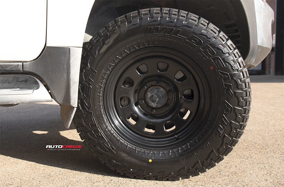 TOYOTA LANDCRUISER PRADO KING D-HOLE BLACK