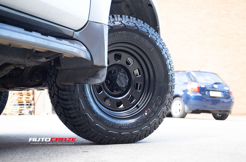 TOYOTA LANDCRUISER PRADO KING D-HOLE BLACK 