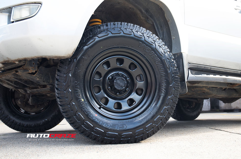 TOYOTA LANDCRUISER PRADO KING D-HOLE BLACK 