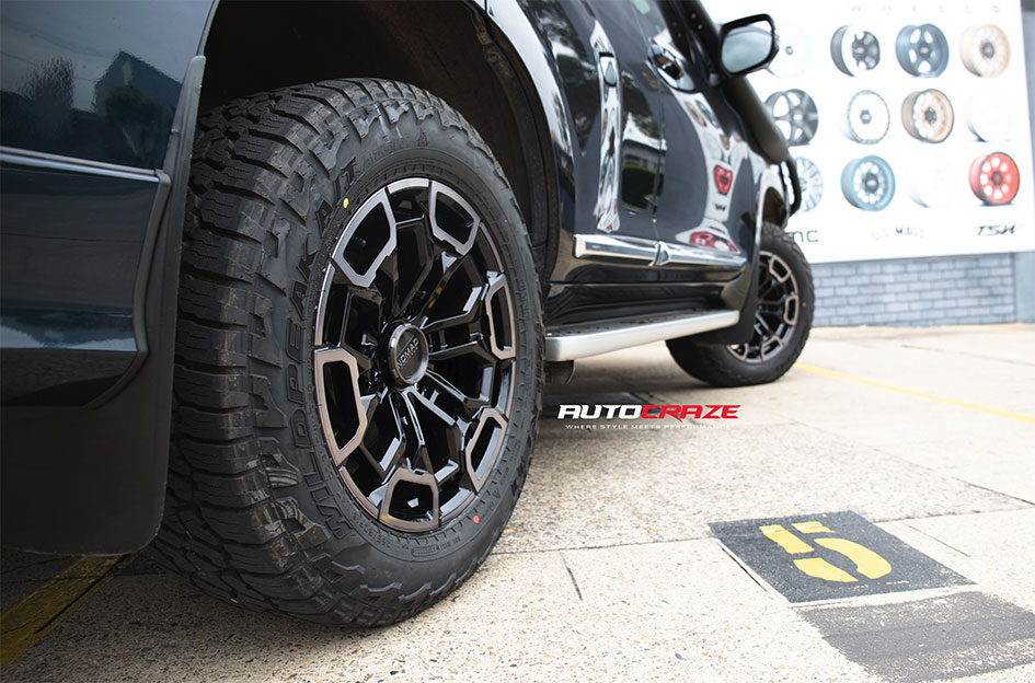 TOYOTA LANDCRUISER PRADO NOMAD N162 GLOSS BLACK DARK TINT