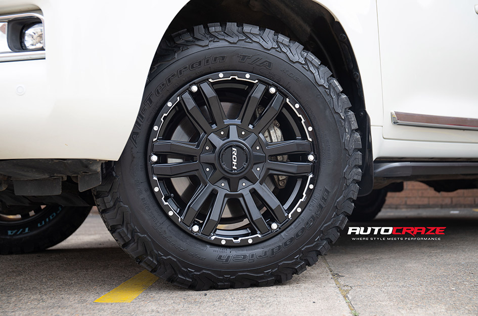 TOYOTA LANDCRUISER 200 SERIES ROH VAPOUR MATT BLACK W/SILVER BOLTS 