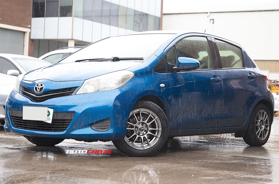 TOYOTA YARIS KING CIRCUIT HYPER BLACK