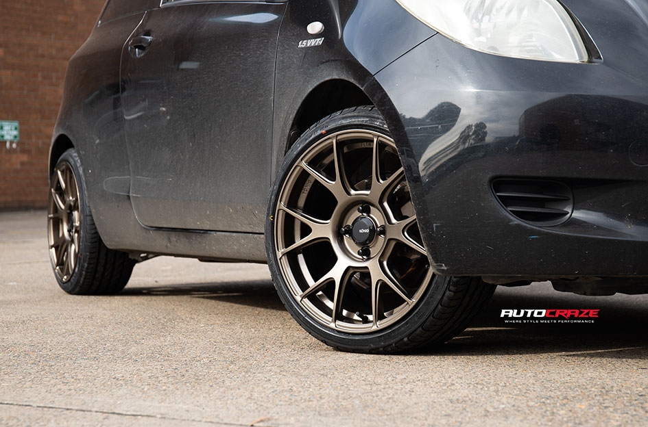 TOYOTA YARIS KONIG AMPLIFORM GLOSS BRONZE