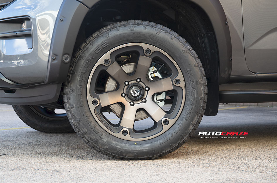 VOLKSWAGEN AMAROK NEXT GEN FUEL BEAST BLACK & MACHINED WITH DARK TINT