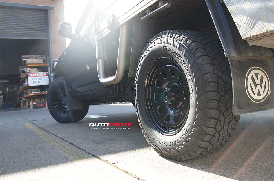 VOLKSWAGEN AMAROK KING D-HOLE BLACK
