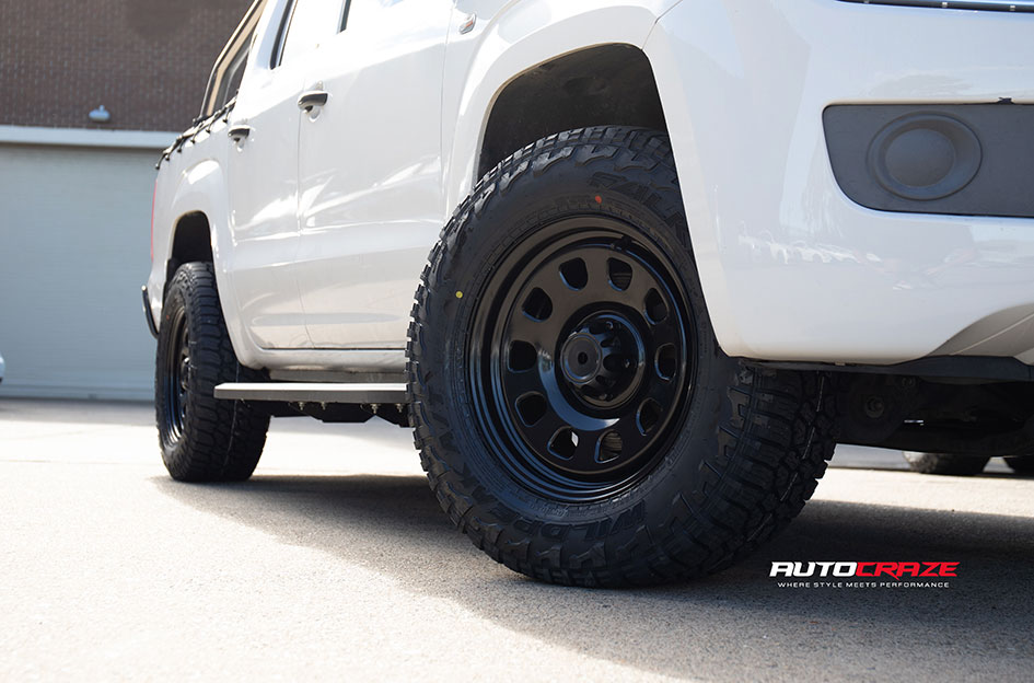 VOLKSWAGEN AMAROK KING D-HOLE BLACK