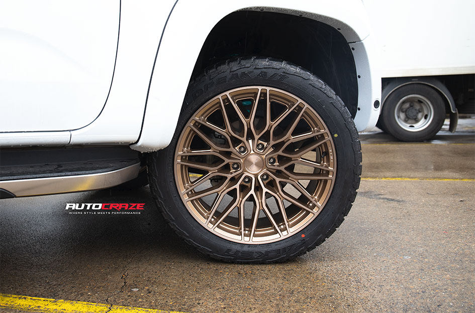 VOLKSWAGEN AMAROK NICHE CALABRIA PLATINUM BRONZE
