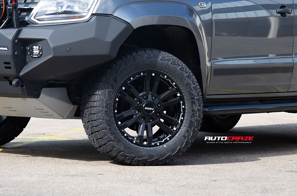 VOLKSWAGEN AMAROK ROH VAPOUR MATT BLACK / SILVER BOLTS