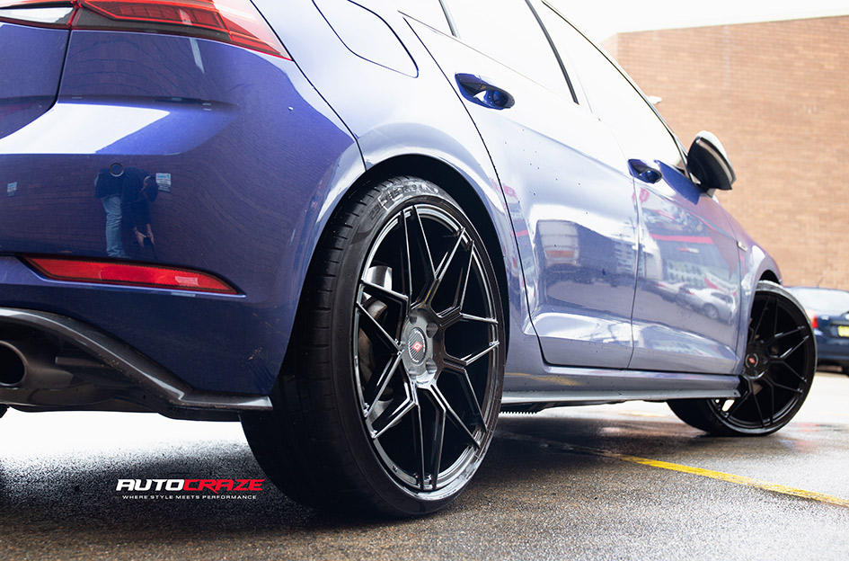 VOLKSWAGEN GOLF INFORGED IFG38 GLOSS BLACK 