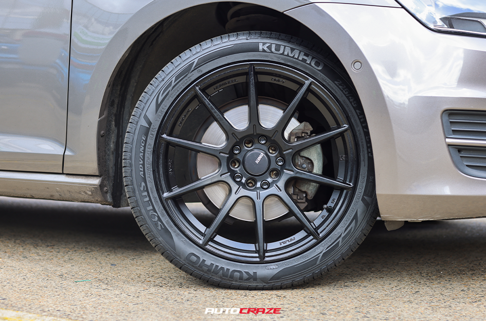 VOLKSWAGEN GOLF KING FLASH SATIN BLACK