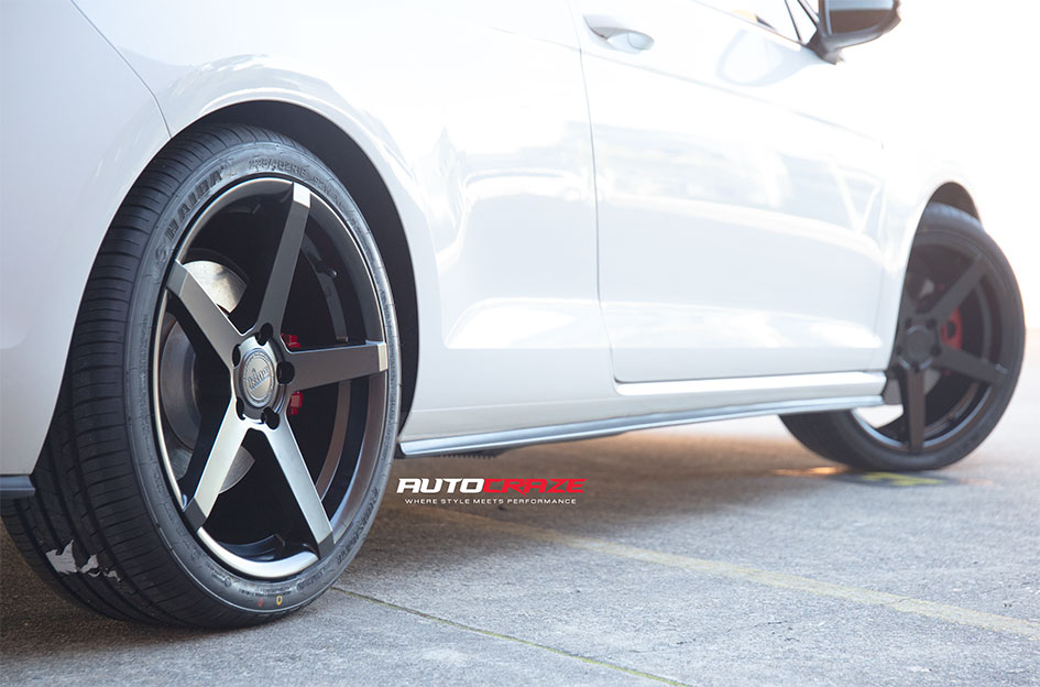 VOLKSWAGEN GOLF KING HOSTILE GLOSS BLACK