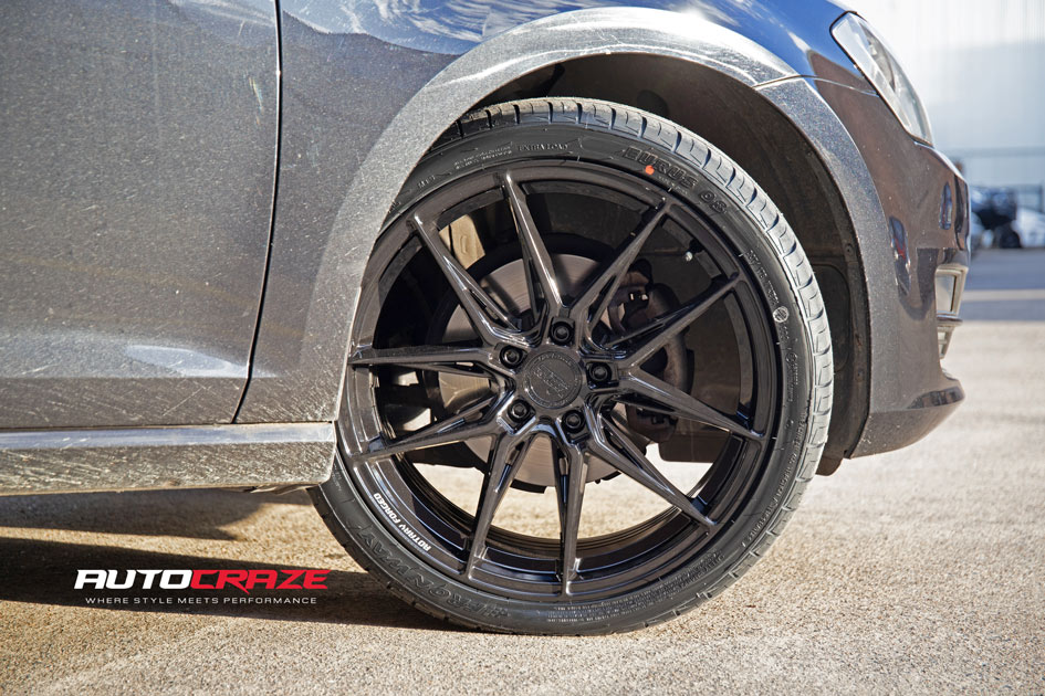 VOLKSWAGEN GOLF KING TOXIN GLOSS BLACK