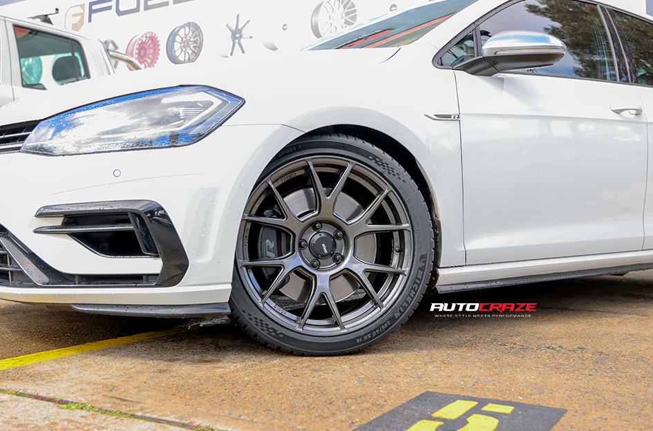 VOLKSWAGEN GOLF KONIG AMPLIFORM DARK METALLIC GRAPHITE