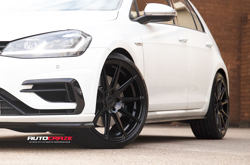 VOLKSWAGEN GOLF KOYA SF04 BLACK