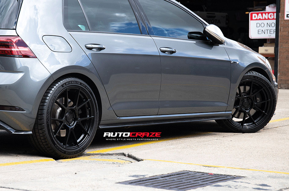VOLKSWAGEN GOLF KOYA SF13 BLACK 