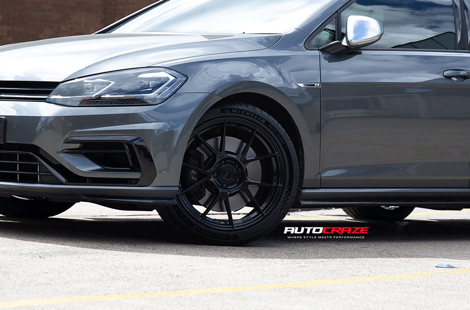 VOLKSWAGEN GOLF KOYA SF13 BLACK 