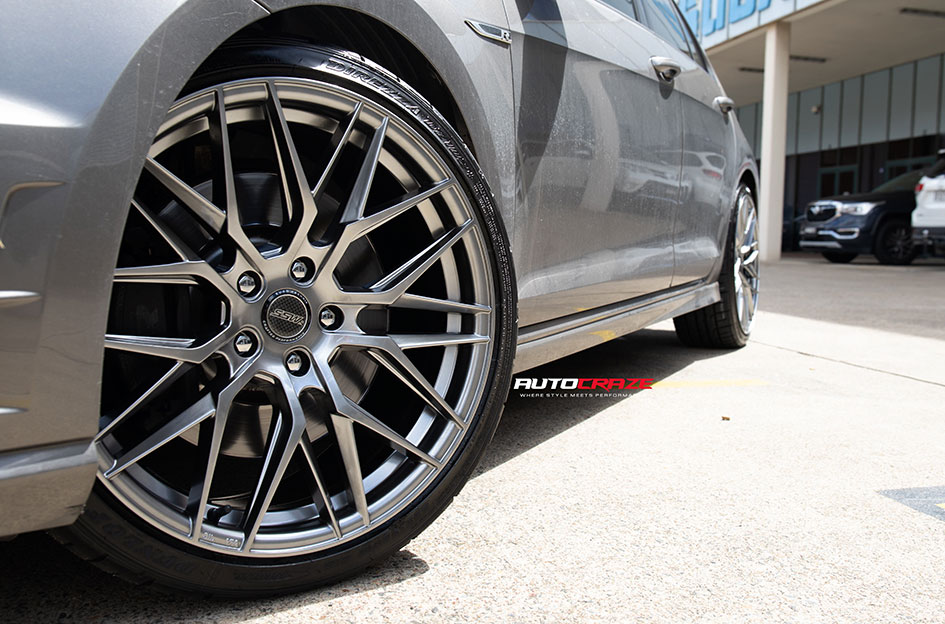 VOLKSWAGEN GOLF SSW HOCKENHEIM HYPER BLACK