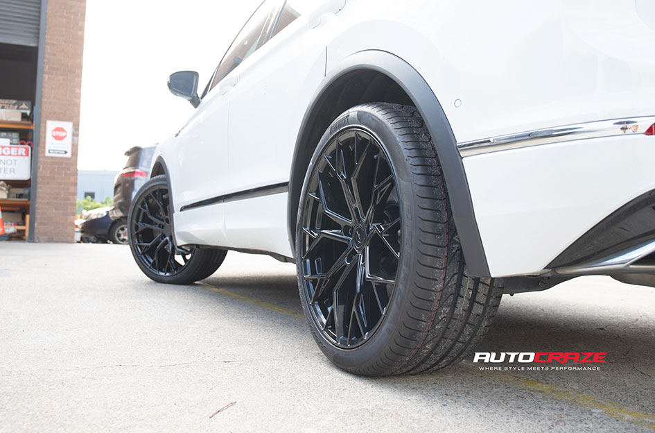 VOLKSWAGEN TIGUAN KOYA SF16 GLOSS BLACK