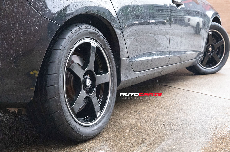 VOLVO V60 MOTEGI MR116 GLOSS BLACK MACHINED STRIPE
