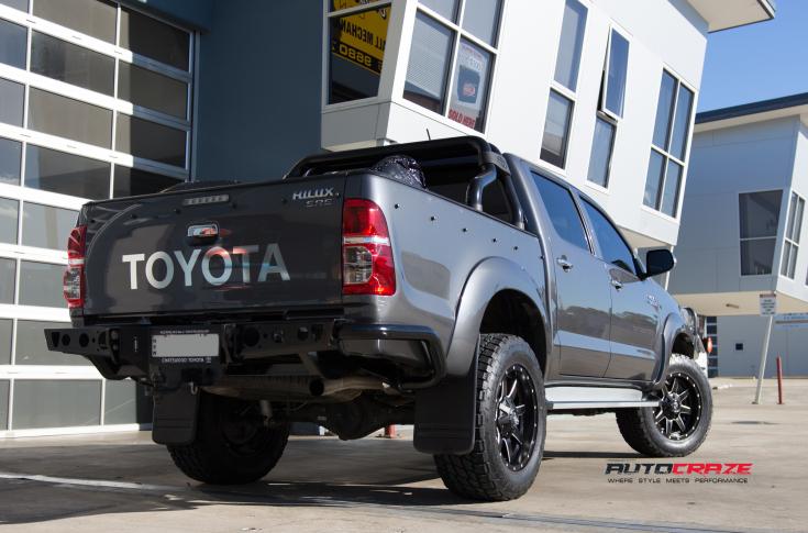 TOYOTA HILUX N70 4WD MAVERICK GLOSS BLACK MILLED ACCENTS