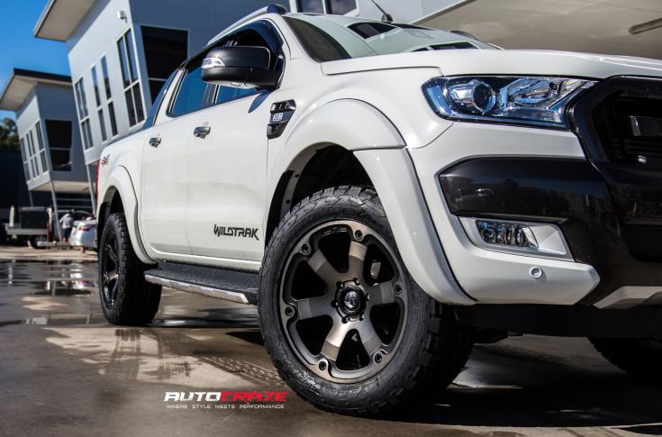 FORD RANGER BEAST BLACK & MACHINED WITH DARK TINT
